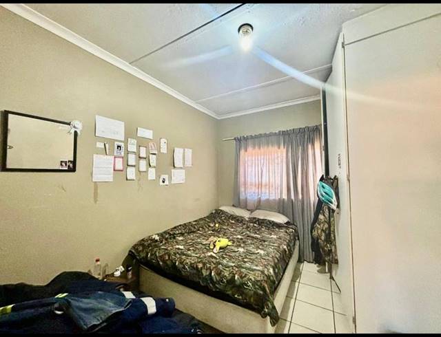 6 BEDROOM HOUSE FOR SALE IN VANDERBIJLPARK CW 5